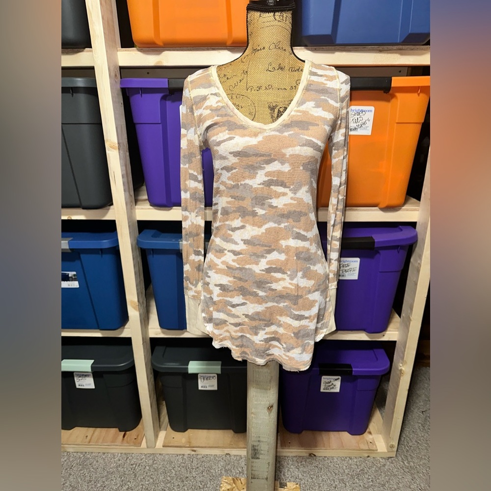 FREE PEOPLE Camouflage Long Sleeve V-Neck Top